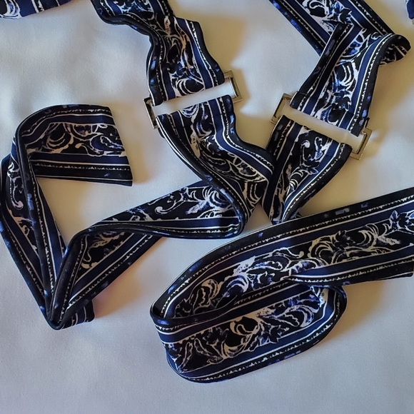 White House Black Market Blouson Scarf Print Blue and Black 3/4 Sleeve Dress M - Picture 8 of 8